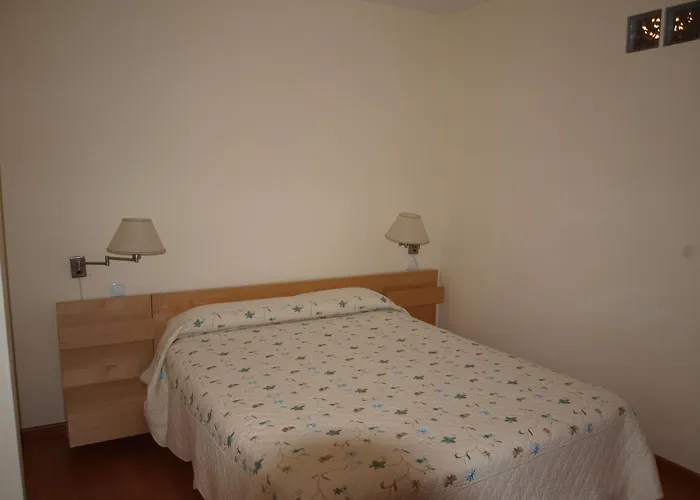 Apartamentos Turisticos La Pena